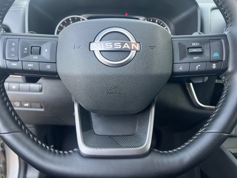 Used 2025 Nissan Rogue SV AWD/4WD image 8