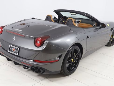 Used 2018 Ferrari California T image 84