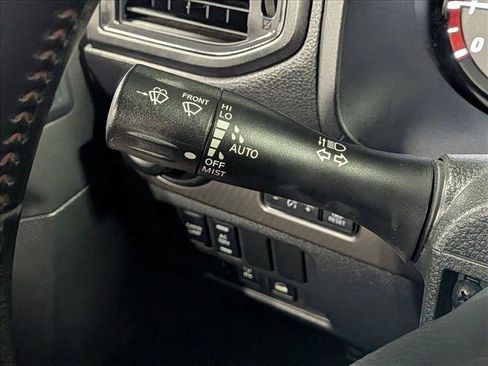 Used 2020 Nissan Titan PRO-4X w/ Pro-4x Convenience Package AWD/4WD image 15