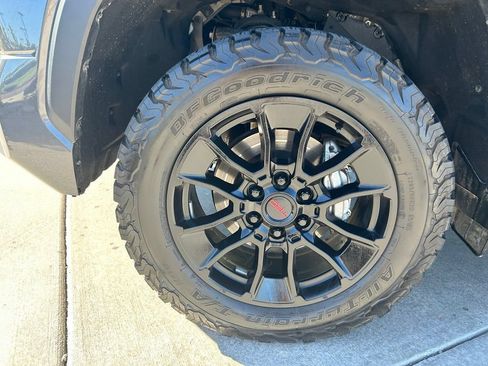 Used 2023 Toyota Tundra Limited w/ TRD Off-Road Package AWD/4WD image 33