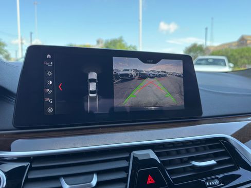 Used 2017 BMW 540i RWD image 12