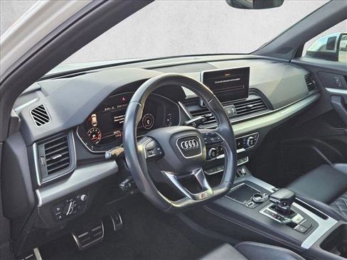 Used 2018 Audi SQ5 Prestige w/ Prestige Package image 9