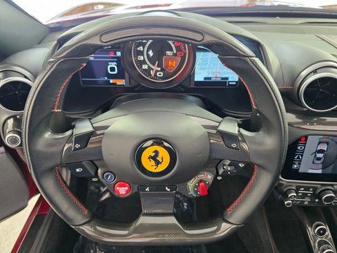 Used 2022 Ferrari Portofino M RWD image 17