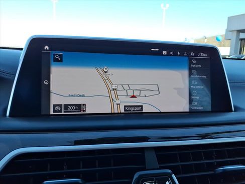 Used 2021 BMW 750i xDrive w/ Executive Package image 13