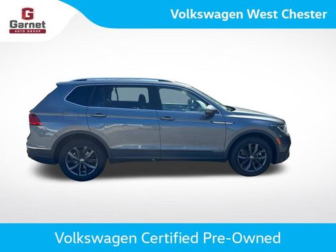 Certified 2023 Volkswagen Tiguan SE w/ Panoramic Sunroof Package AWD/4WD image 7
