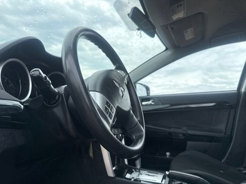 Used 2017 Mitsubishi Lancer ES AWD/4WD image 32