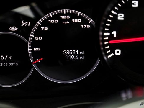 Used 2023 Porsche Cayenne image 65