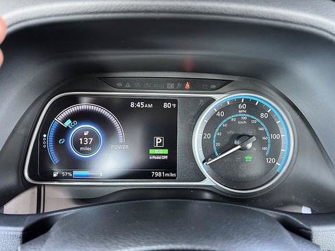 Certified 2025 Nissan Leaf SV Plus FWD image 23