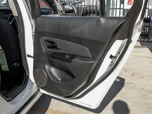 Used 2013 Chevrolet Cruze Eco image 38