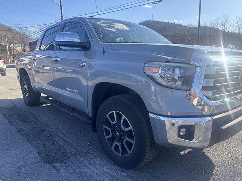 Used 2018 Toyota Tundra Limited w/ Limited Premium Package image 3