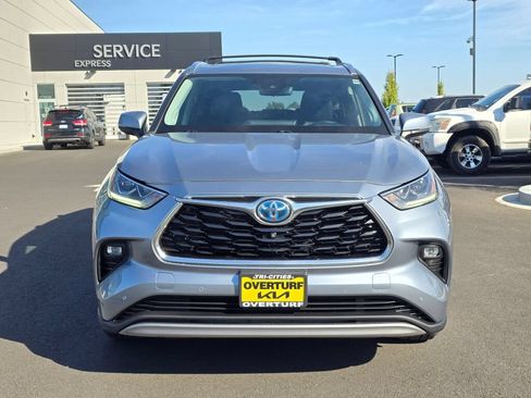Used 2021 Toyota Highlander Platinum AWD/4WD image 9
