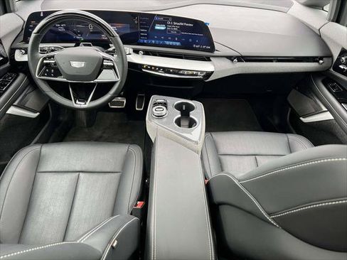 Used 2025 Cadillac Optiq Sport 2 AWD/4WD image 15