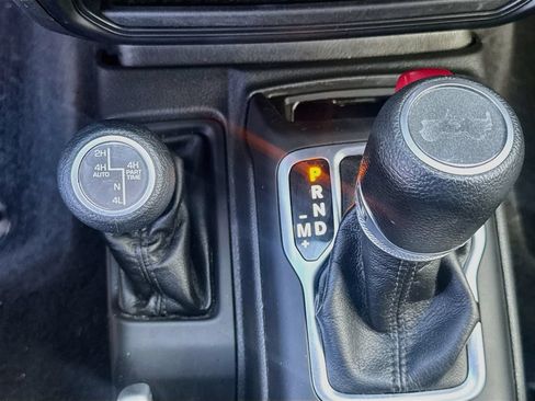 Certified 2023 Jeep Wrangler Unlimited w/ Convenience Group AWD/4WD image 17