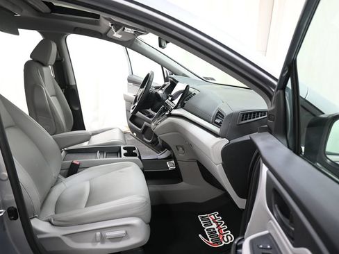 Used 2019 Honda Odyssey EX-L image 8
