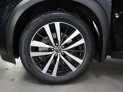 Used 2024 Nissan Pathfinder Platinum AWD/4WD image 33