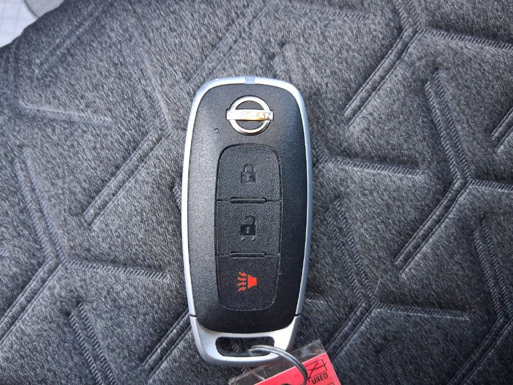 Used 2025 Nissan Kicks SV FWD image 32