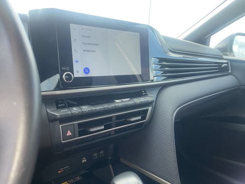 Used 2025 Toyota Camry SE FWD image 25