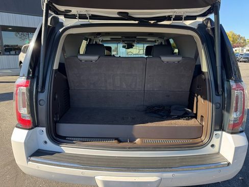 Used 2018 GMC Yukon Denali w/ Denali Ultimate Package image 24