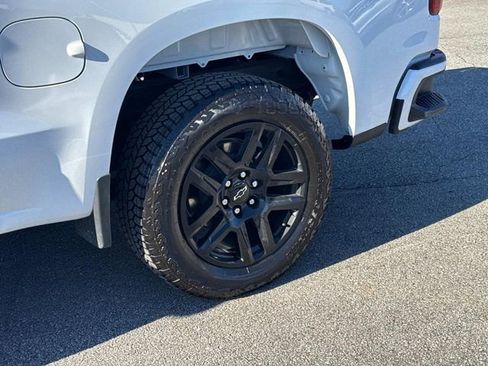 Certified 2025 Chevrolet Silverado 1500 Custom image 11