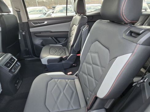 New 2026 Volkswagen Atlas Peak Edition AWD/4WD image 12