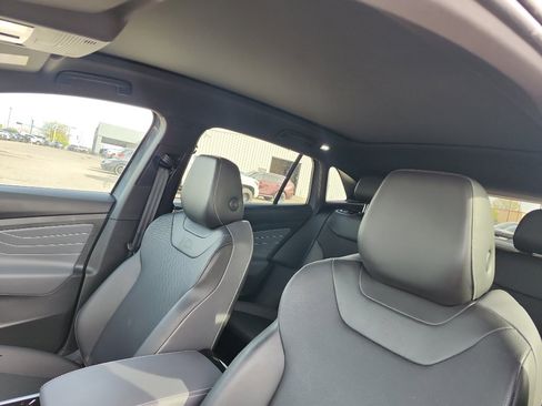 Used 2023 Volkswagen ID.4 Pro S image 22