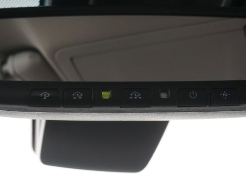 Used 2016 Toyota Avalon Limited image 24