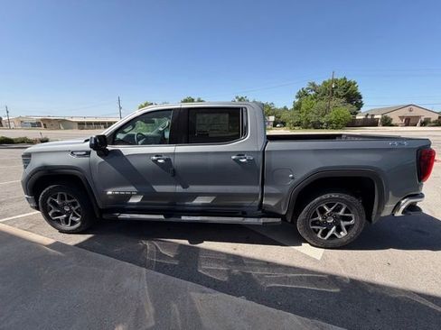 New 2026 GMC Sierra 1500 SLT AWD/4WD image 9