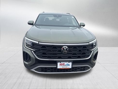 New 2026 Volkswagen Atlas Cross Sport SE image 8