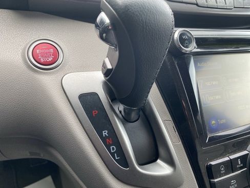 Used 2015 Honda Odyssey Touring image 38