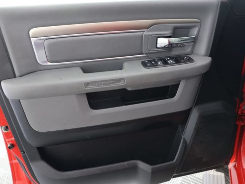 Used 2018 RAM 1500 Classic SLT RWD image 22