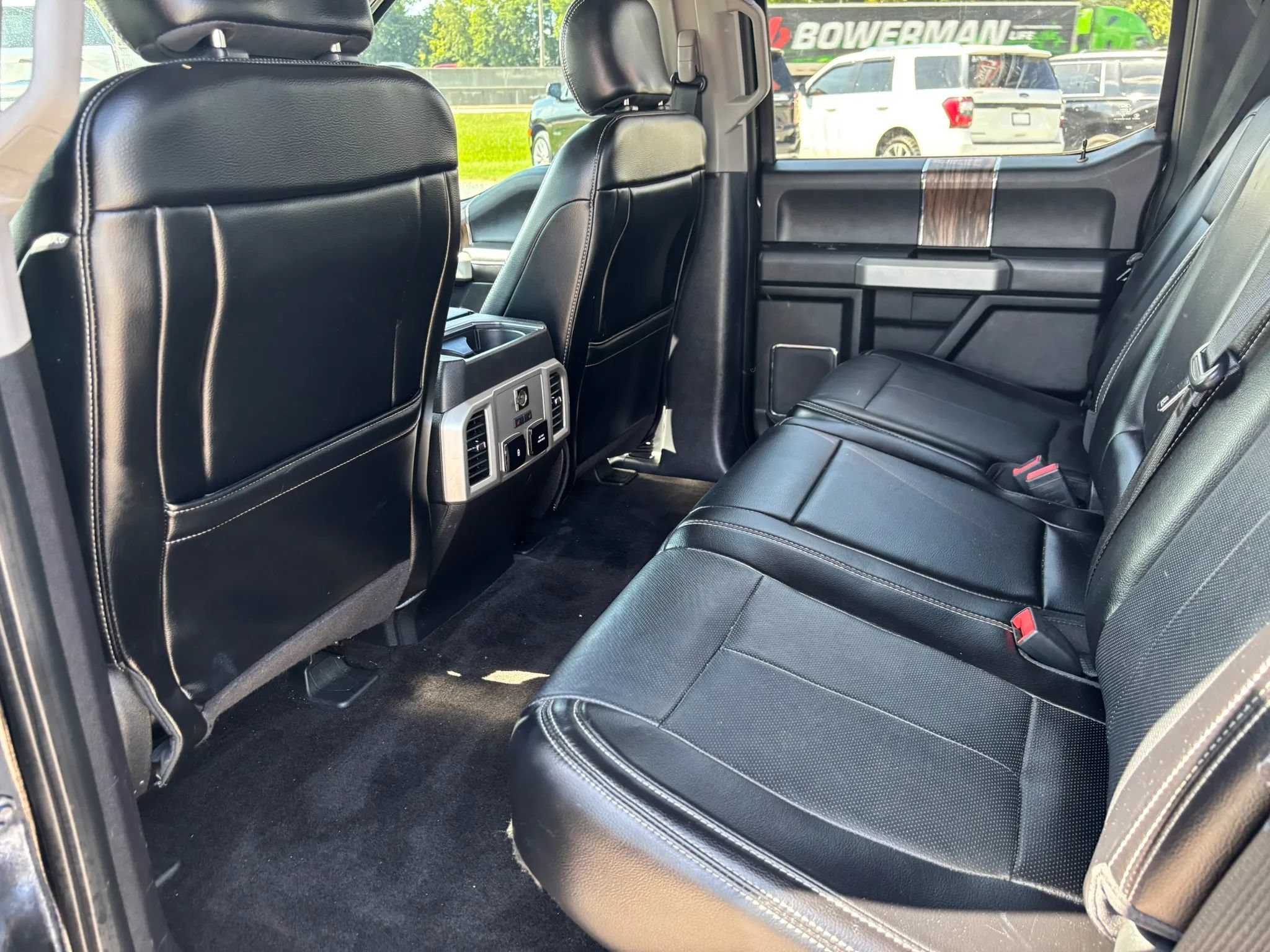 Used 2018 Ford F150 Lariat w/ Equipment Group 502A Luxury AWD/4WD image 13