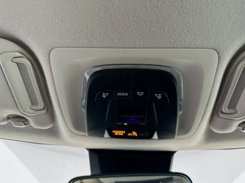 Used 2025 Toyota Corolla LE image 18