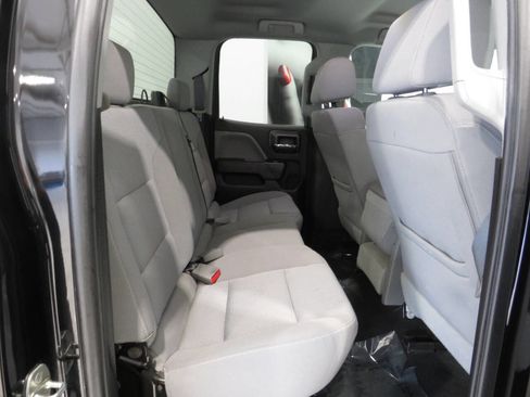 Used 2018 Chevrolet Silverado 1500 Custom w/ Custom Convenience Package AWD/4WD image 11