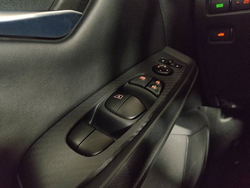 Used 2023 Nissan Sentra SV FWD image 27