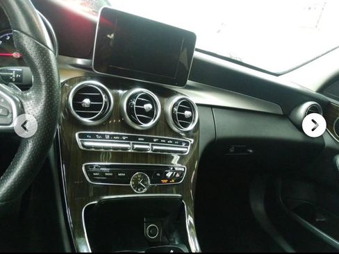 Used 2017 Mercedes-Benz C 300 4MATIC Sedan image 8
