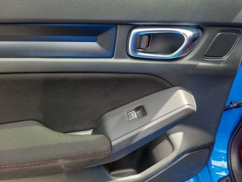 Used 2023 Honda Civic Type R image 11