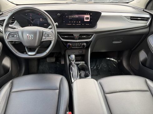Used 2024 Buick Encore GX Sport Touring FWD image 2