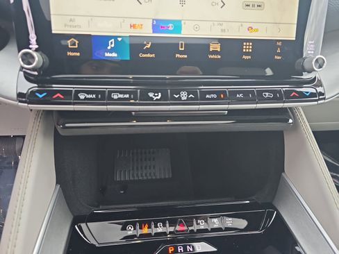 New 2026 Jeep Grand Wagoneer 2WD image 23