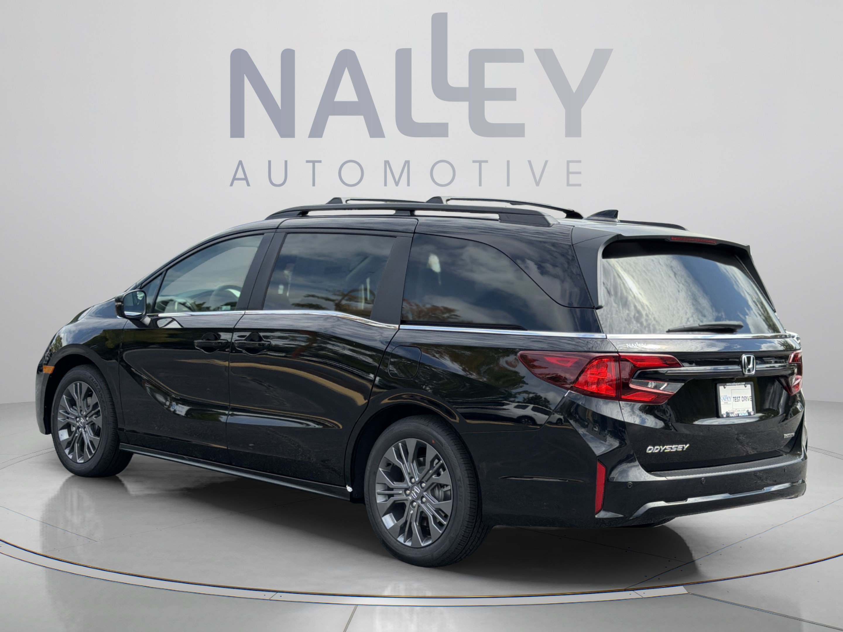 New 2027 Honda Odyssey Touring image 3