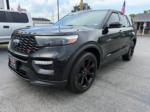 Used 2022 Ford Explorer ST w/ Equipment Group 401A AWD/4WD image 2