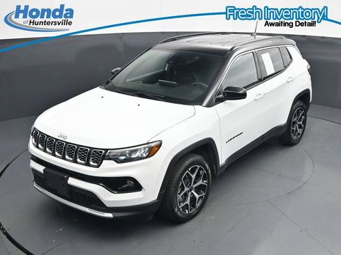 Used 2025 Jeep Compass Limited AWD/4WD image 20
