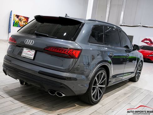Used 2021 Audi SQ7 Premium Plus w/ Driver Assistance Package AWD/4WD image 24