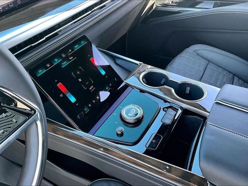 New 2026 Cadillac Escalade ESV Platinum Sport w/ LPO, ONYX Package image 8