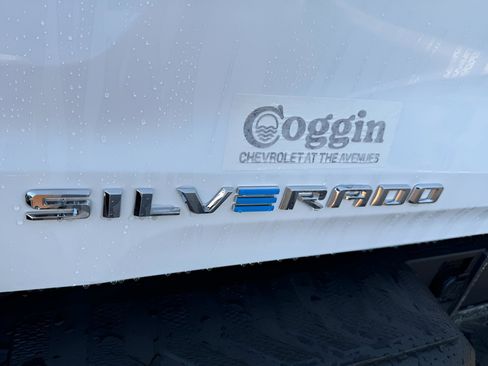 New 2026 Chevrolet Silverado EV LT image 15