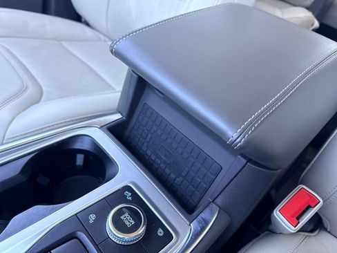 Used 2022 Ford Explorer Platinum w/ Equipment Group 601A image 38