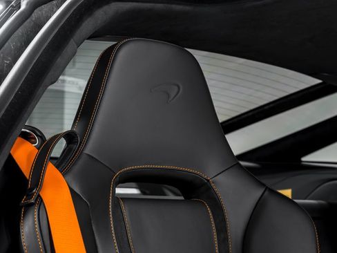 Used 2026 McLaren 750S RWD image 32