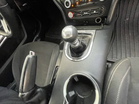 Used 2017 Ford Mustang GT RWD image 7