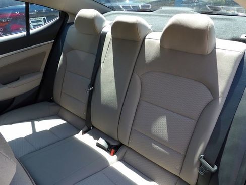 Used 2020 Hyundai Elantra Value Edition FWD image 23