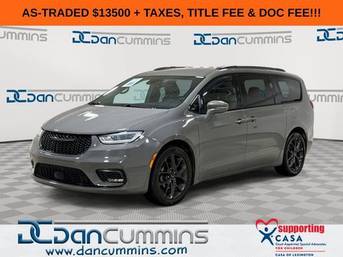 Used 2021 Chrysler Pacifica Touring-L w/ S Appearance Package FWD image 1