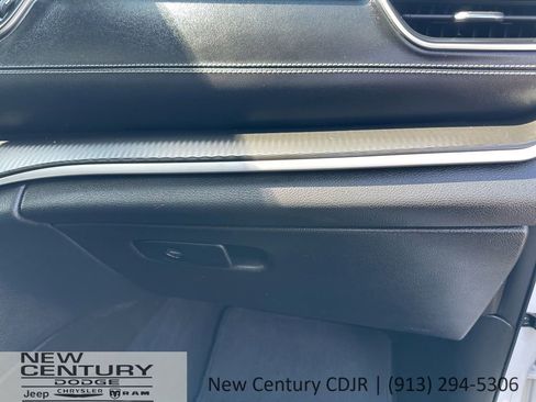 Used 2023 Jeep Grand Cherokee L Laredo AWD/4WD image 29